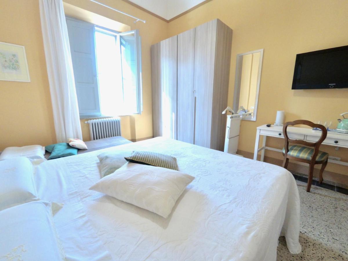 Hotel The Flower Pisa Exterior foto